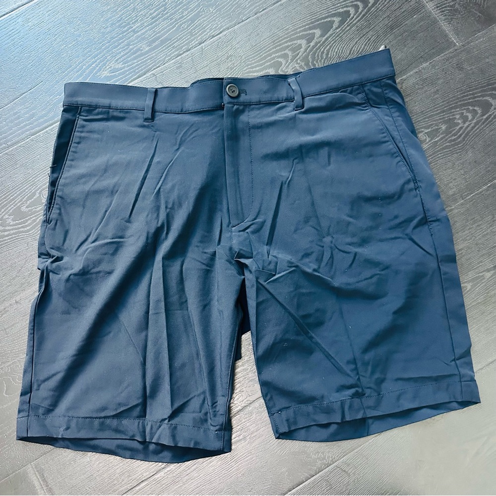 THEORY MEN’S SHORTS